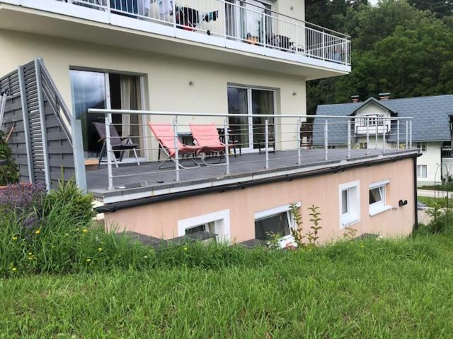 Velden View Ferienwohnung Mit Grosser Sonnenterrasse Und See- Und Karawankenblick Velden am Wörthersee Buitenkant foto