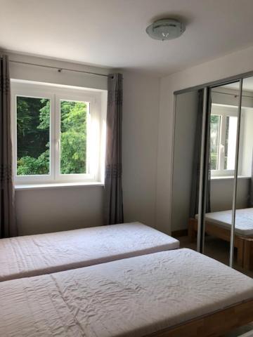 Velden View Ferienwohnung Mit Grosser Sonnenterrasse Und See- Und Karawankenblick Velden am Wörthersee Buitenkant foto